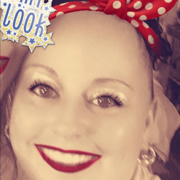 Meet your Posher, Amelia - Picture 2 of 6